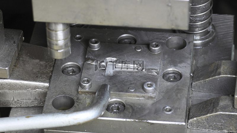 双色模具结构特点及分类详解