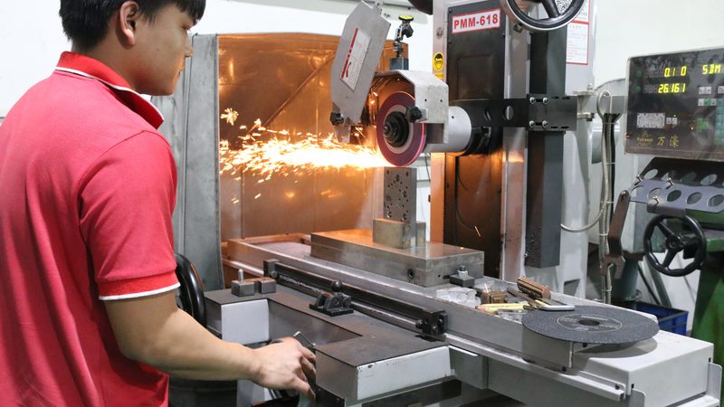 长条模具钢定制尺寸，从图纸到成品的四步拆解