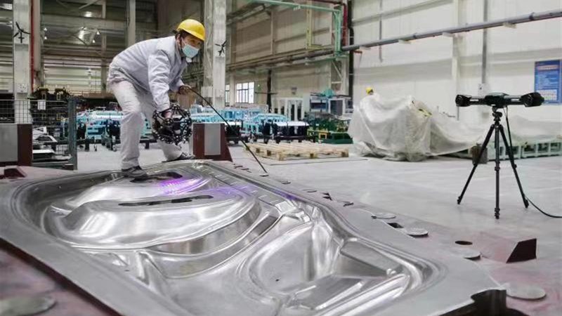 精密模具定制：规格参数要求的深度解析